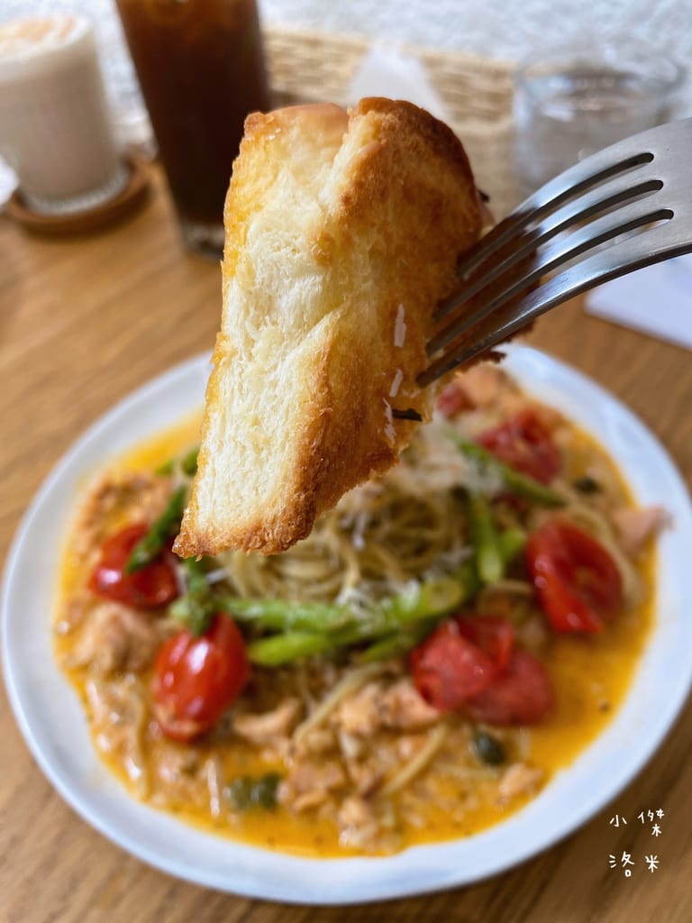 《美食》Compas Pasta House 康帕斯義麵屋｜手工義大利麵 自製手工醬料 新鮮現做食材 森林系清新網美店 寵物友善餐廳 東區美食推薦
