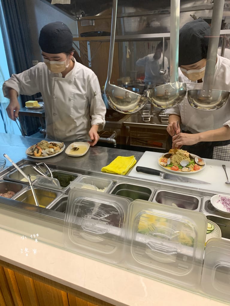 《美食》Compas Pasta House 康帕斯義麵屋｜手工義大利麵 自製手工醬料 新鮮現做食材 森林系清新網美店 寵物友善餐廳 東區美食推薦