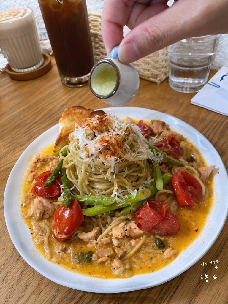 《美食》Compas Pasta House 康帕斯義麵屋｜手工義大利麵 自製手工醬料 新鮮現做食材 森林系清新網美店 寵物友善餐廳 東區美食推薦