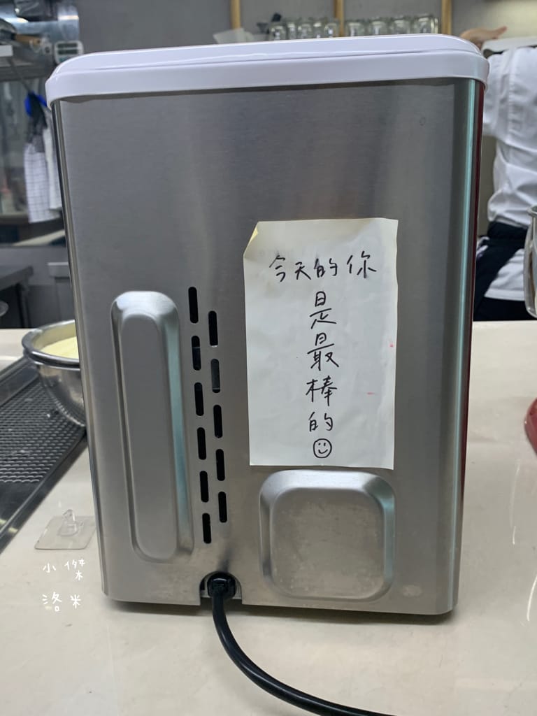 《美食》Compas Pasta House 康帕斯義麵屋｜手工義大利麵 自製手工醬料 新鮮現做食材 森林系清新網美店 寵物友善餐廳 東區美食推薦