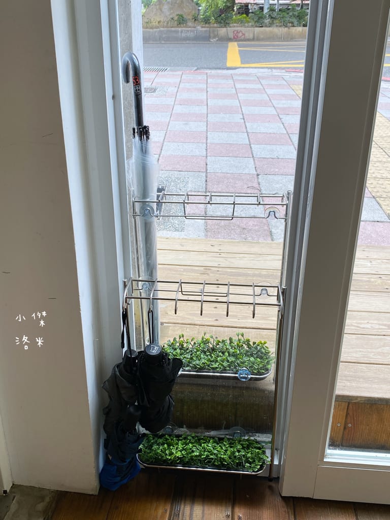 《美食》Compas Pasta House 康帕斯義麵屋｜手工義大利麵 自製手工醬料 新鮮現做食材 森林系清新網美店 寵物友善餐廳 東區美食推薦