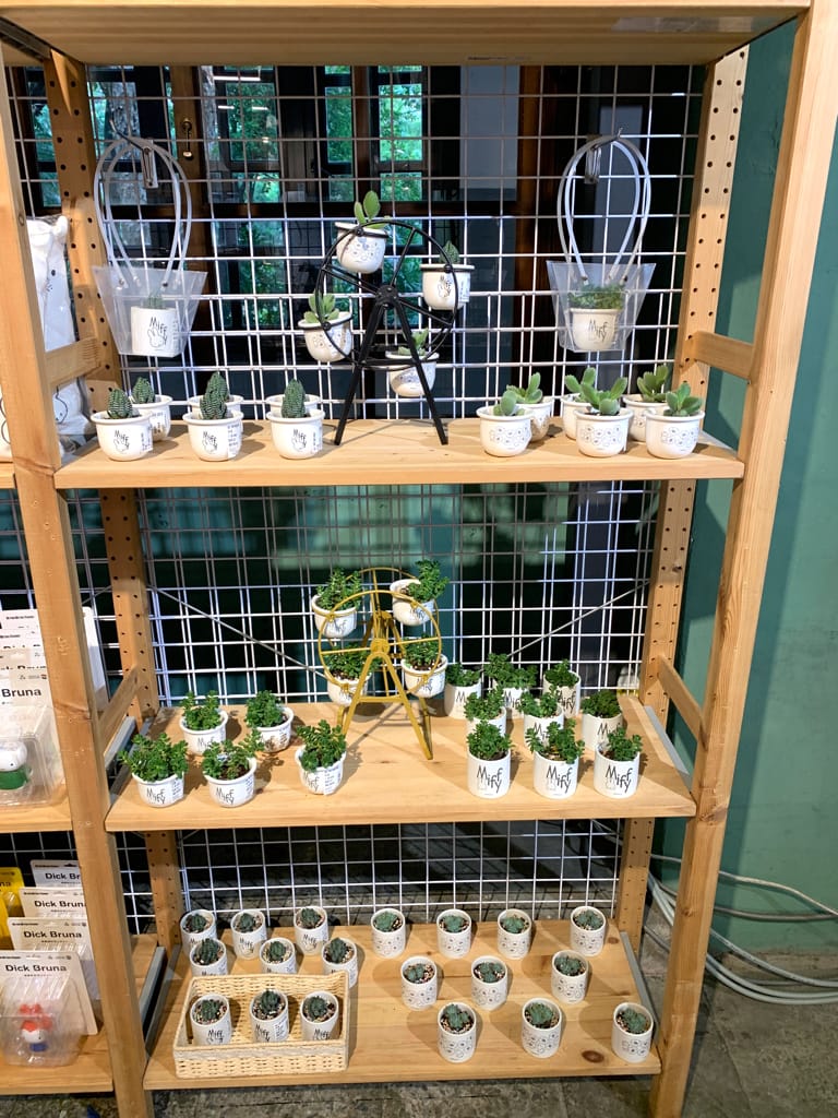 《展覽》玩玩兔米飛創意展｜台北松菸2023 全球首場米飛兔X台灣設計 上百隻米飛藝術造型首次亮相 米飛兔年節禮盒熱銷中