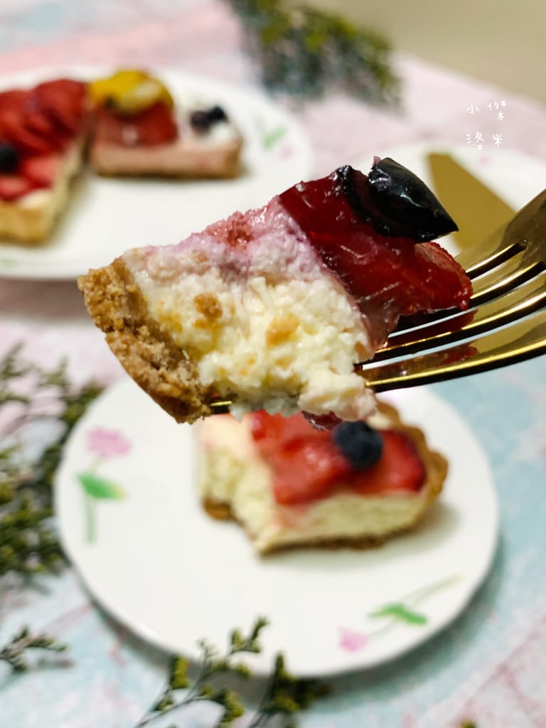 《宅配美食》里歐派｜綜合水果派/草莓乳酪派/法式檸檬派/芋泥乳酪派等人氣甜點 酸甜好吃 奶香濃郁不膩口 宅配甜點推薦