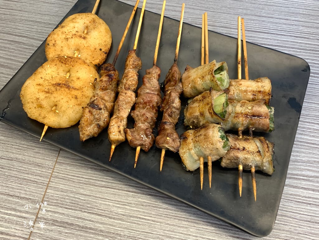 《美食》伙房燒烤-台北創始店｜台北平價串燒/炸物15元起 宵夜小酌好去處 大直深夜食堂美食推薦 捷運美食推薦 學生族小資族宵夜首選