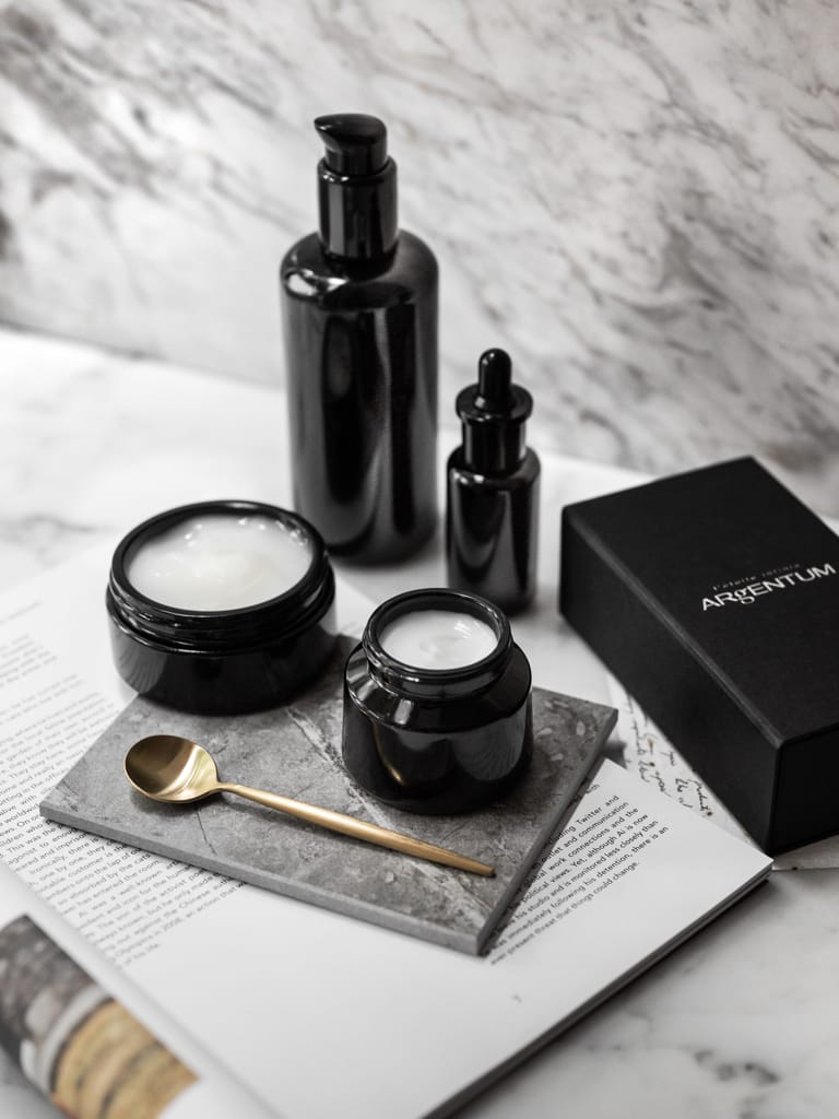 《美容保養》歐臻廷ARgENTUM保濕修護亮顏銀霜/Philip Kingsley璀璨霜|跟著天后王菲化妝台抗老神霜一起做極簡保養 一起用奧黛麗赫本的護髮神器呵護秀髮