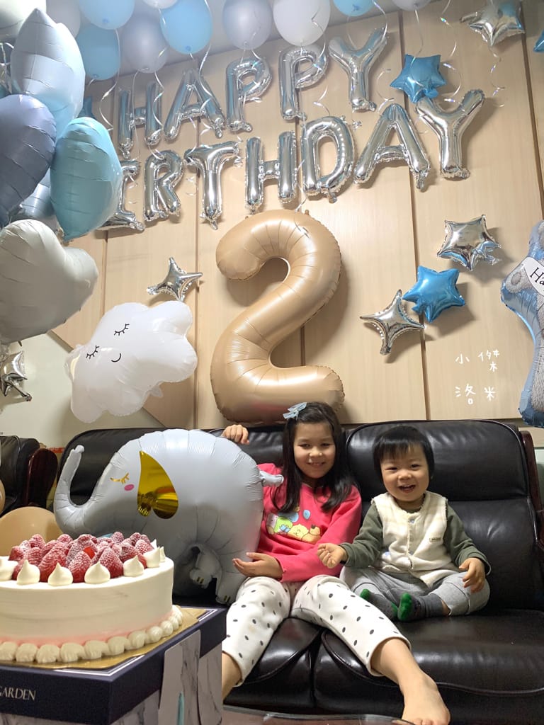 《生活》KNJ氣球商城 ｜生日氣球佈置 節日派對氣氛必備 可愛/浪漫/精品/高雅路線通通有 求婚結婚預備推薦