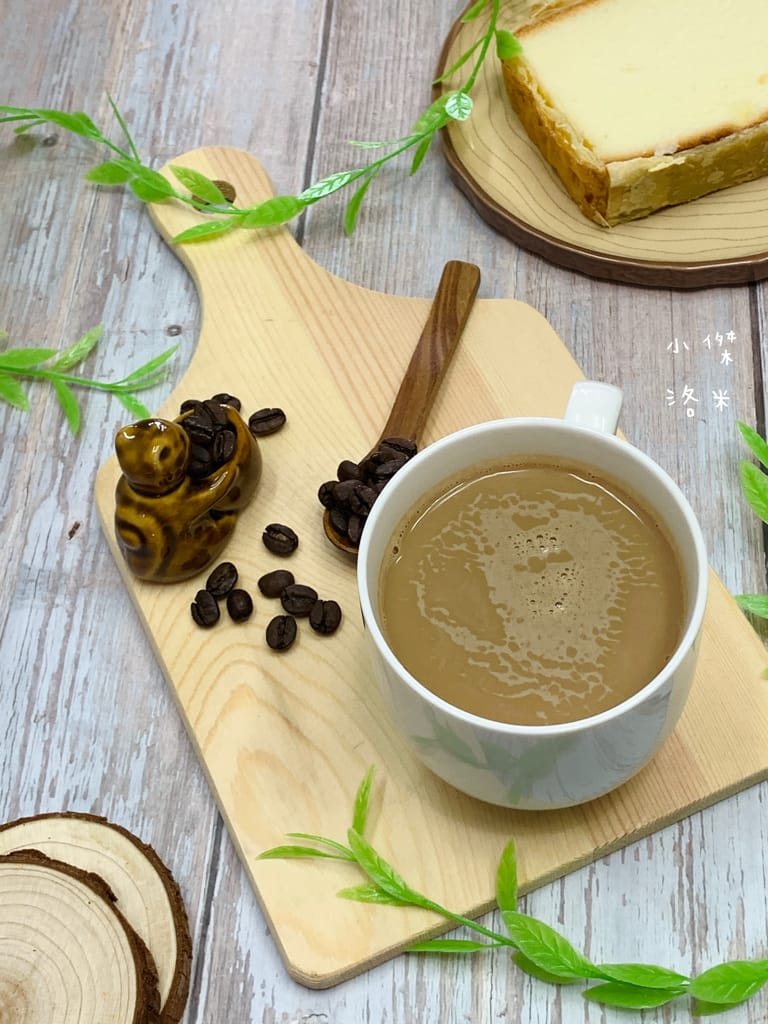 《美食生活》OLDTOWN舊街場白咖啡-鹽香焦糖味｜用一杯香醇白咖啡開啟全新的一天 簡單快速做早餐/下午茶