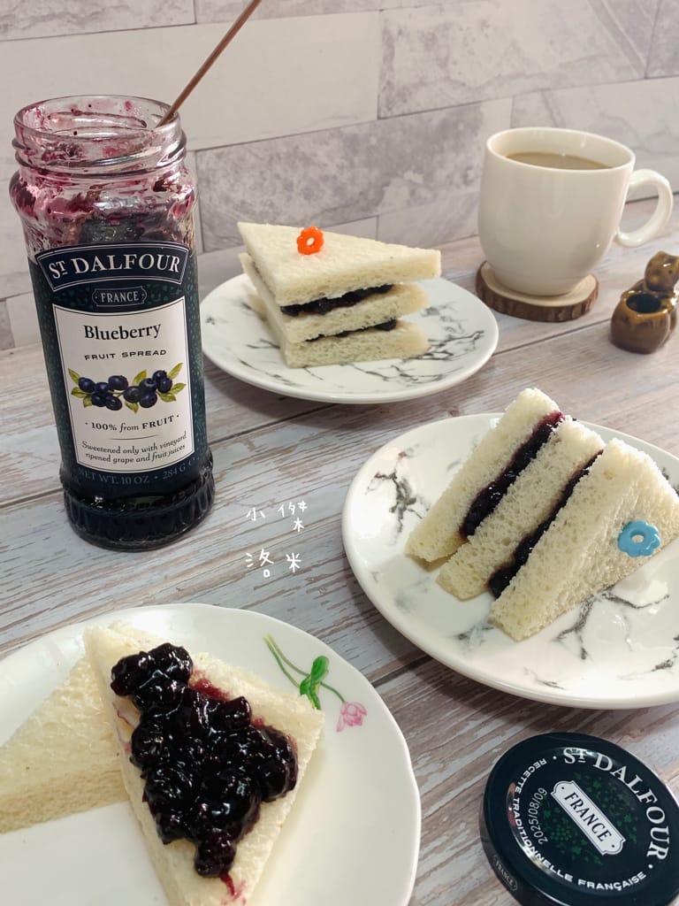 《美食生活》OLDTOWN舊街場白咖啡-鹽香焦糖味｜用一杯香醇白咖啡開啟全新的一天 簡單快速做早餐/下午茶