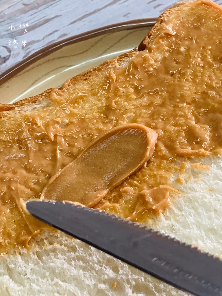 《美食生活》OLDTOWN舊街場白咖啡-鹽香焦糖味｜用一杯香醇白咖啡開啟全新的一天 簡單快速做早餐/下午茶