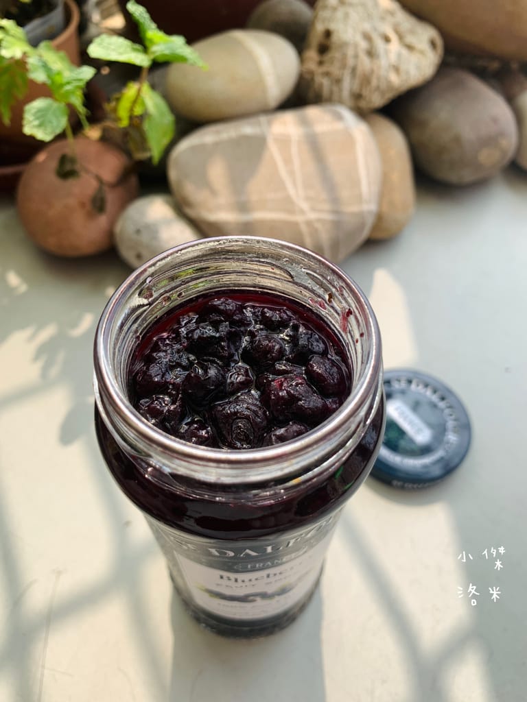 《美食生活》OLDTOWN舊街場白咖啡-鹽香焦糖味｜用一杯香醇白咖啡開啟全新的一天 簡單快速做早餐/下午茶