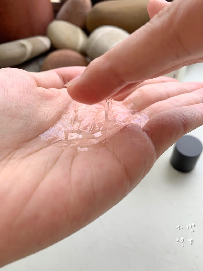 《美容》m̄enom̄eno｜Fc 溫和潔面露/Tn 效能前導化妝水/Es 強化淨白精華 女神張景嵐自創保養品牌 純素無毒的保養品 極簡保養推薦