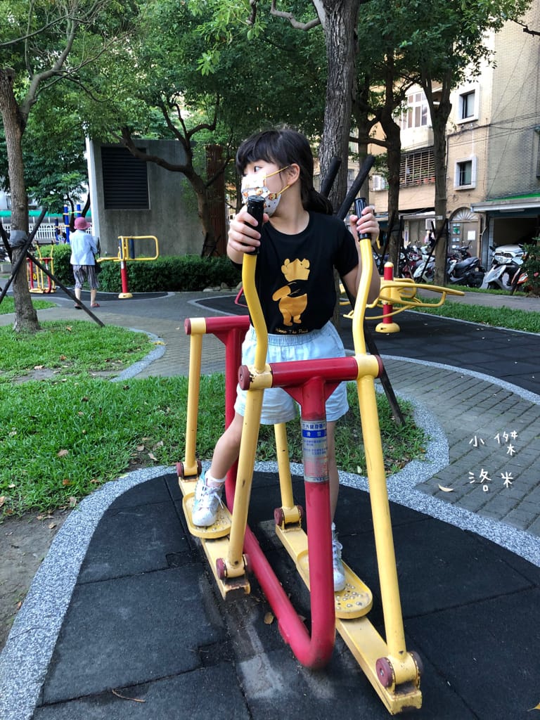 《親子》小不叮草本防蚊|台灣第一支嬰幼兒防蚊液 小黑蚊/蚊子不再來 安心過一夏 小黑蚊抗菌防蚊液推薦 涼感防蚊液推薦