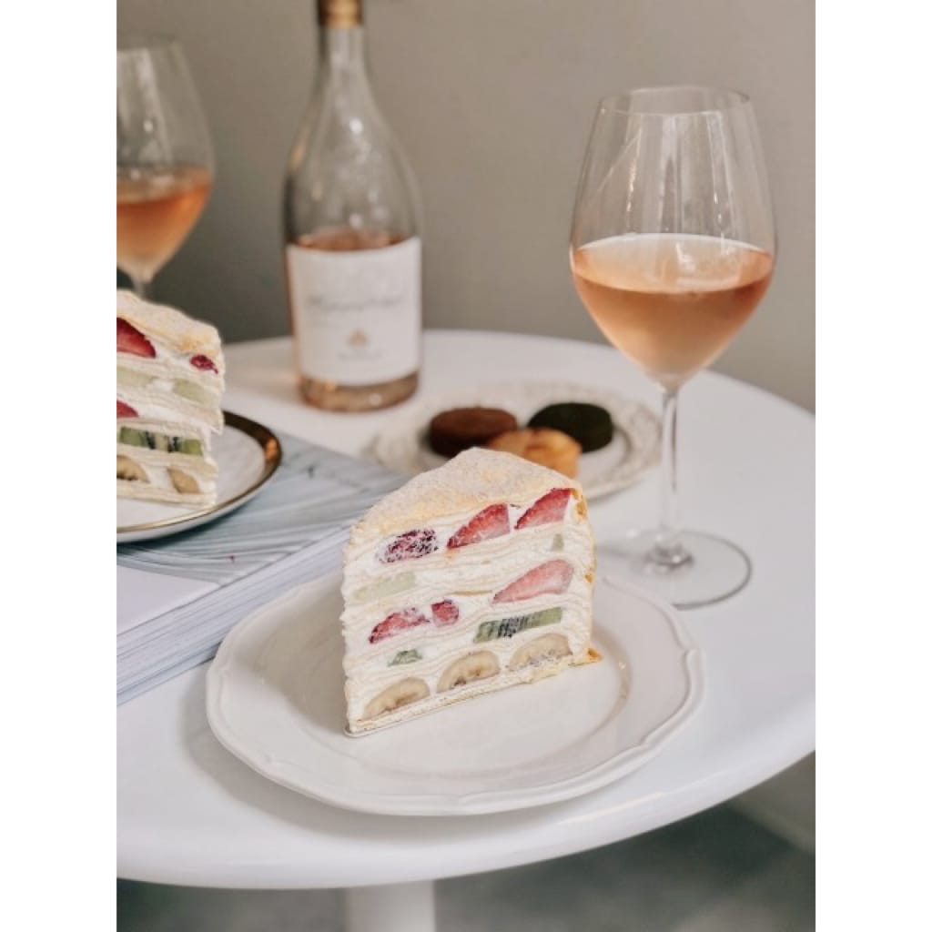 《美食》時飴蘭姆葡萄三明治餅乾 大人專屬的微醺口味 網美最愛的台北千層蛋糕名店 伴手禮推薦