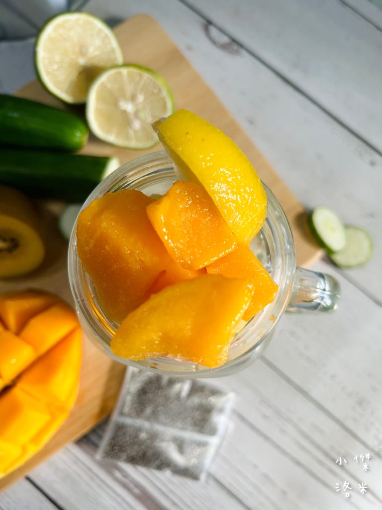 《宅配美食》SMOOSY｜健康蔬果昔宅配為你量身打造天然果昔包 營養綠拿鐵果昔開箱 健康果昔品牌推薦 網美圈SMOOSY評價一致好評