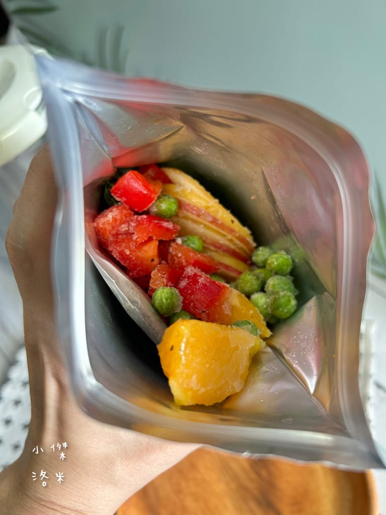 《宅配美食》SMOOSY｜健康蔬果昔宅配為你量身打造天然果昔包 營養綠拿鐵果昔開箱 健康果昔品牌推薦 網美圈SMOOSY評價一致好評