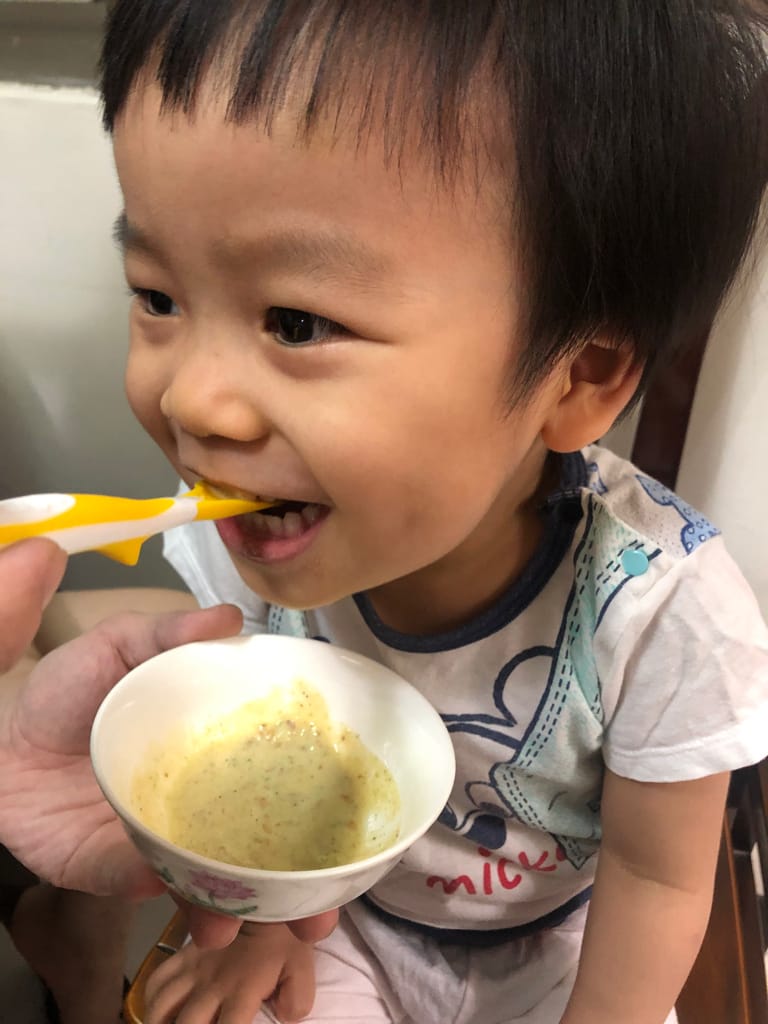 《宅配美食》SMOOSY｜健康蔬果昔宅配為你量身打造天然果昔包 營養綠拿鐵果昔開箱 健康果昔品牌推薦 網美圈SMOOSY評價一致好評