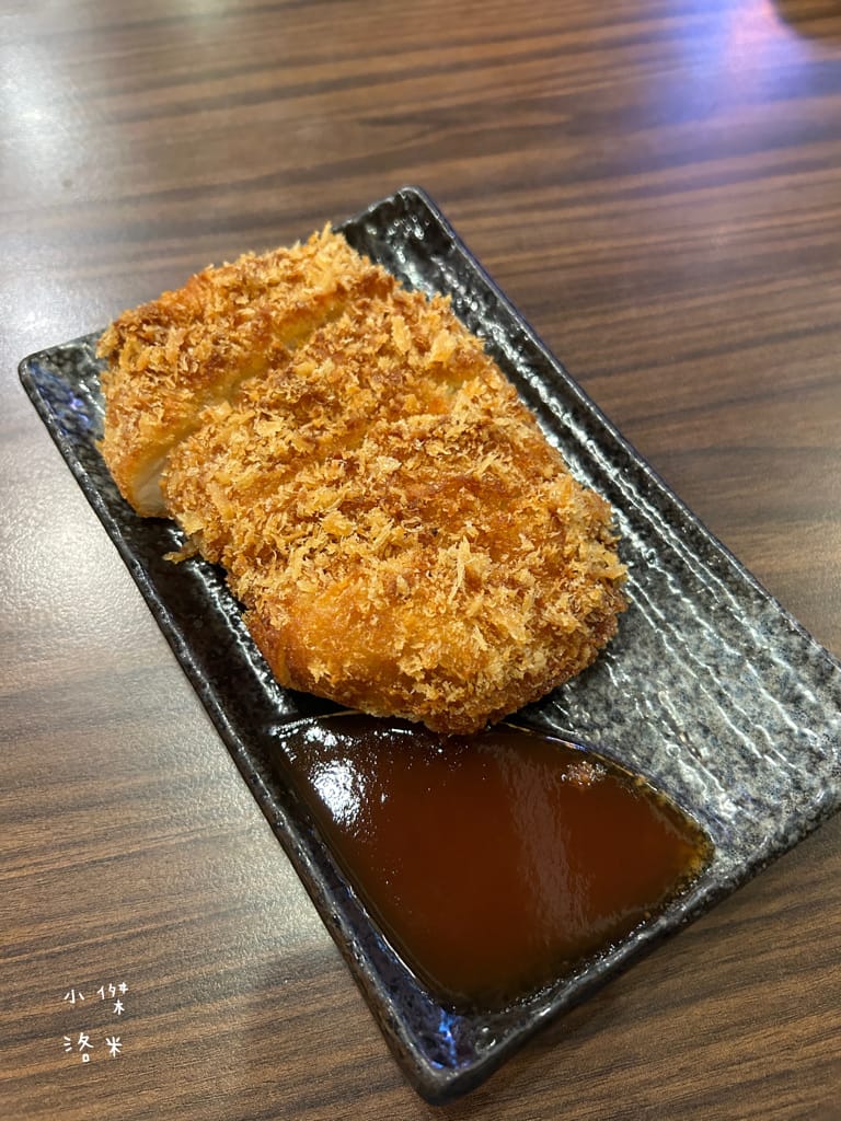 《美食》新丼-三訪｜起司熔岩丼 台式新丼 超香濃起司瀑布 美