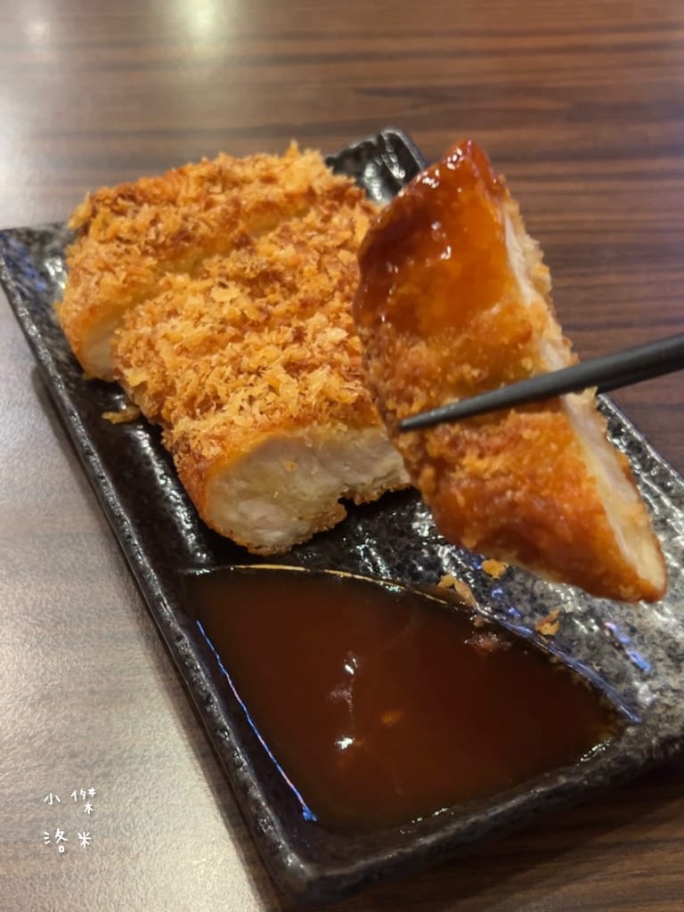 《美食》新丼-三訪｜起司熔岩丼 台式新丼 超香濃起司瀑布 美