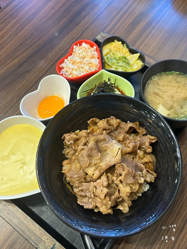 《美食》新丼-三訪｜起司熔岩丼 台式新丼 超香濃起司瀑布 美