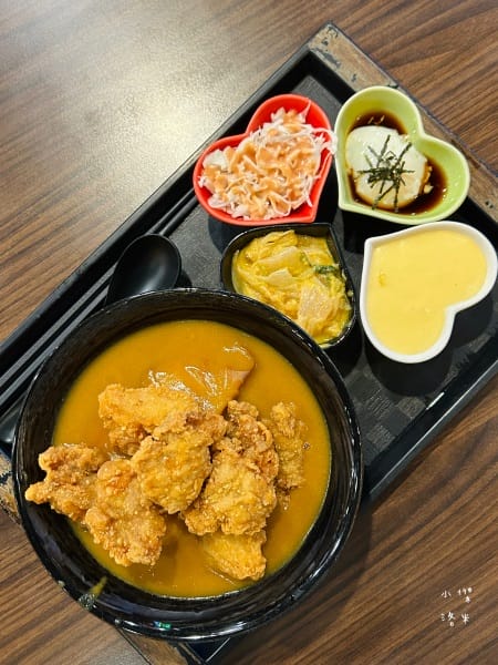 《美食》新丼-四訪｜無敵巧克力豬排丼 熔岩咖哩炸雞丼 你敢挑