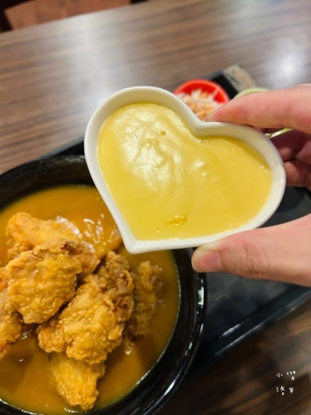 《美食》新丼-四訪｜無敵巧克力豬排丼 熔岩咖哩炸雞丼 你敢挑