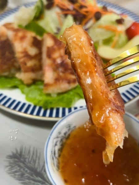 《美食》玩味天盛 月亮蝦餅｜酥脆外皮彈牙內餡 鮮甜蝦肉一口接