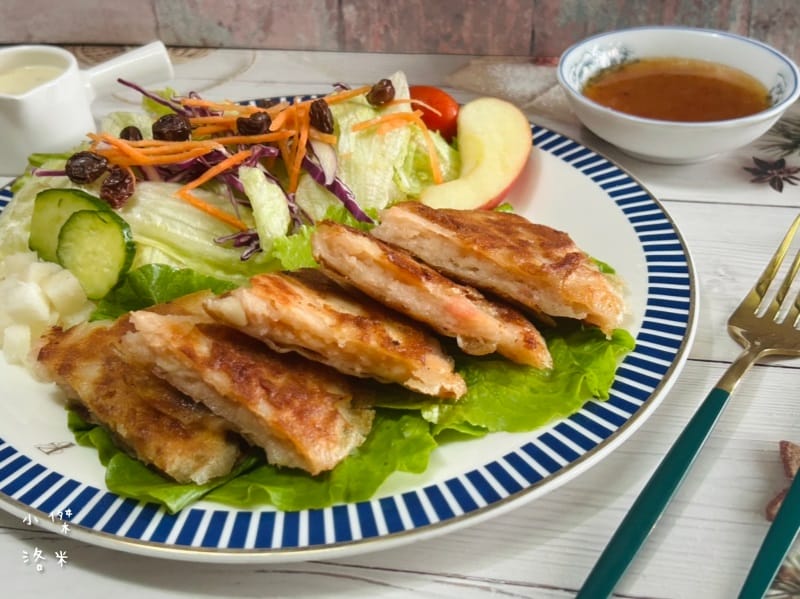 《美食》玩味天盛 月亮蝦餅｜酥脆外皮彈牙內餡 鮮甜蝦肉一口接