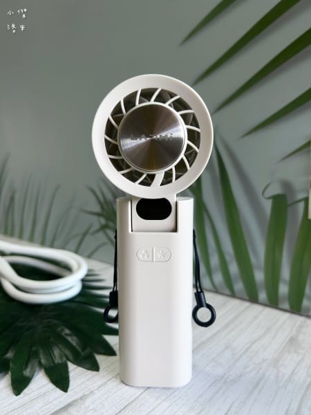 《生活》LARMI 樂米製冷手持風扇LMF08｜快速降溫 高