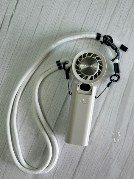 《生活》LARMI 樂米製冷手持風扇LMF08｜快速降溫 高