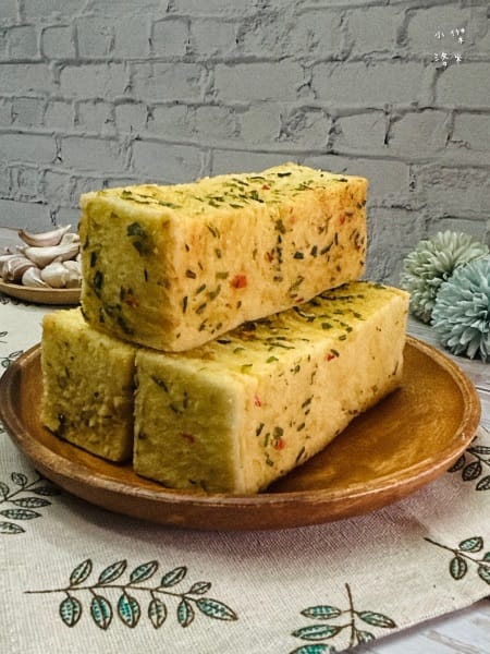 《美食》 蛋就醬時尚輕食｜垂涎含淚香蒜奶油金磚 外酥內嫩 香