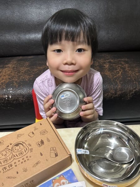 《親子》 作伴｜高級防水姓名貼 衣物印章 兒童保溫瓶 幼兒園