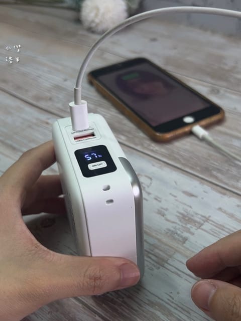 《3C》 愛客科技行動電源評價|麥塊充特快充行動電源 小體積 33