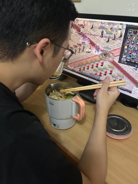 《廚具》 大家源雙電壓便攜料理鍋｜簡易小廚房到旅遊行李箱，媽