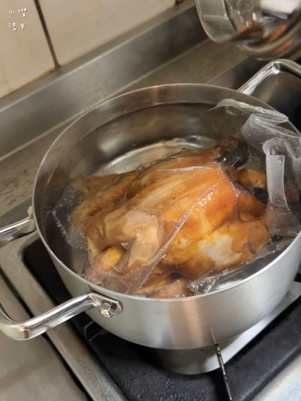 《宅配美食》大甲王記滷味宅配年菜推薦|干貝三味米糕 干貝海鮮羹 茶香桶仔雞 媳婦救星神隊友 - 第38張圖 《宅配美食》大甲王記滷味宅配年菜推薦|干貝三味米糕 干貝海鮮羹 茶香桶仔雞 媳婦救星神隊友