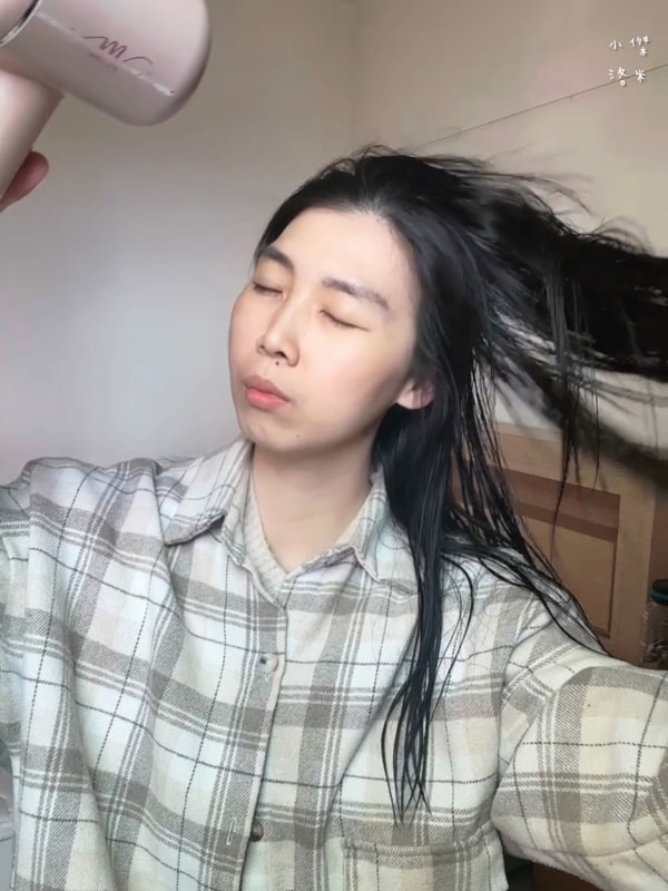 《洗髮》Dear PURE 致.純妍 藍銅胜肽平衡洗髮精 納豆蛋白護髮素｜下午扁塌髮救星 自然蓬鬆髮分享 找回空氣輕盈髮