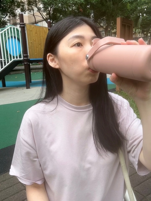 《生活》mo select 雙蓋陶瓷保溫杯太方便｜大容量環保杯推薦 日常冷熱飲一杯搞定分享
